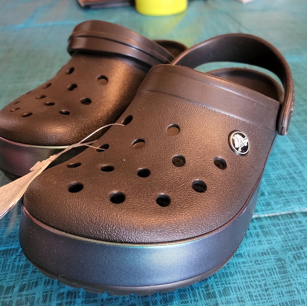 Adult Crocs. Size 6w/4m